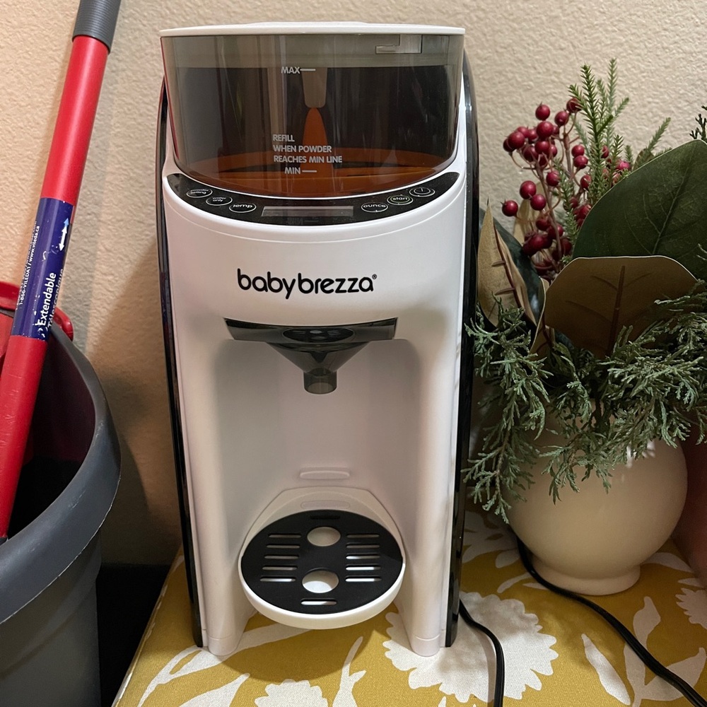 Brezza White Formula Dispenser